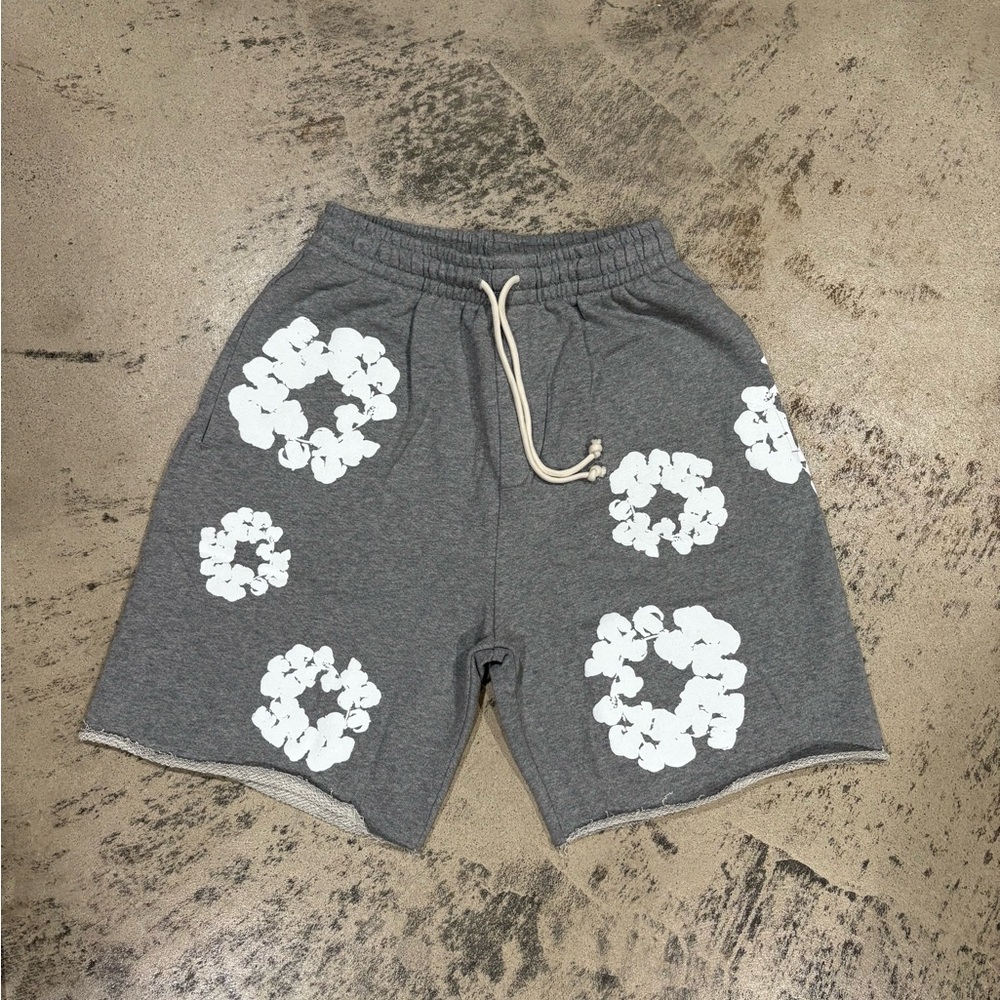 Denim Tears Cotton Wreath Shorts Grey